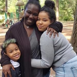 Meet your Posher, Charlina